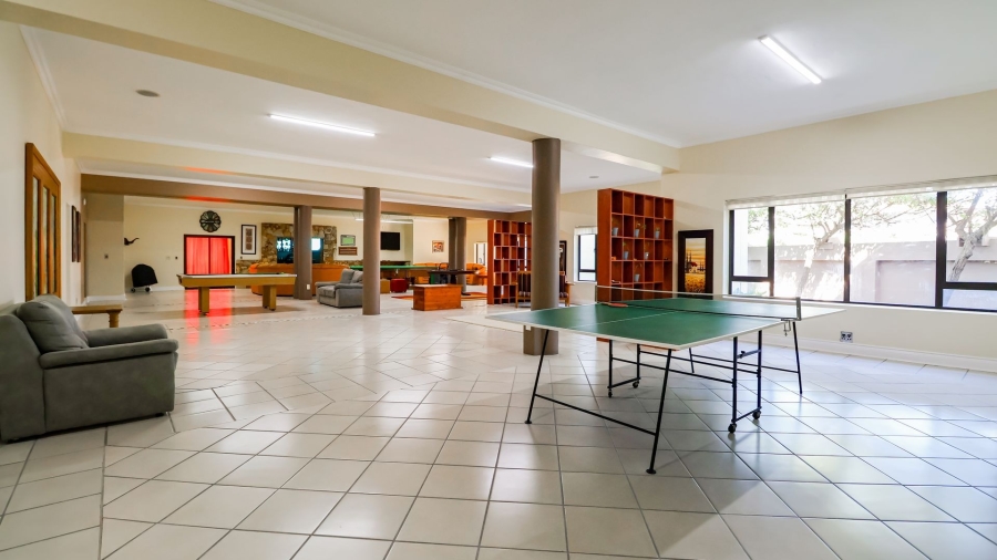 6 Bedroom Property for Sale in Myoli Beach Western Cape